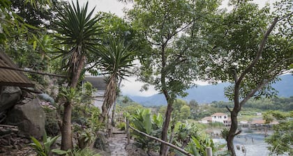 Eco Hotel Uxlabil Atitlan