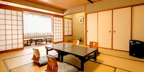 In-room safe, free WiFi, bed sheets - Nara Hakushikaso (Nara)