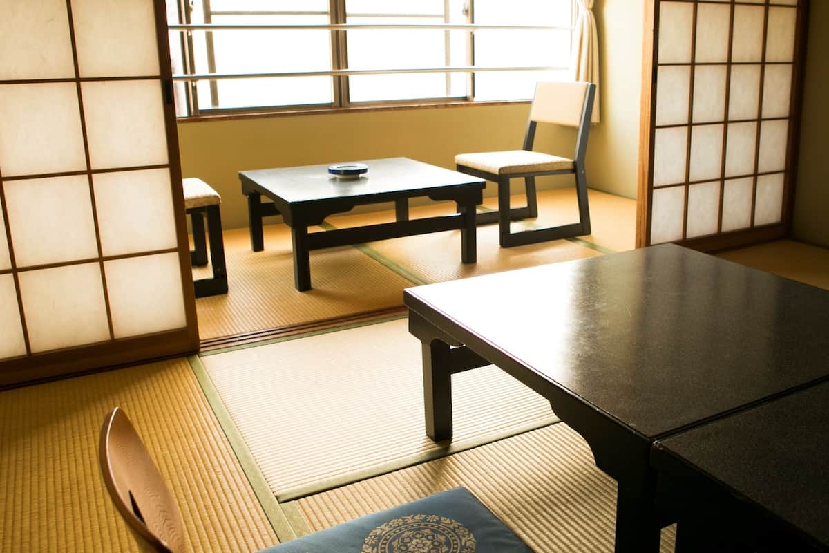 In-room safe, free WiFi, bed sheets