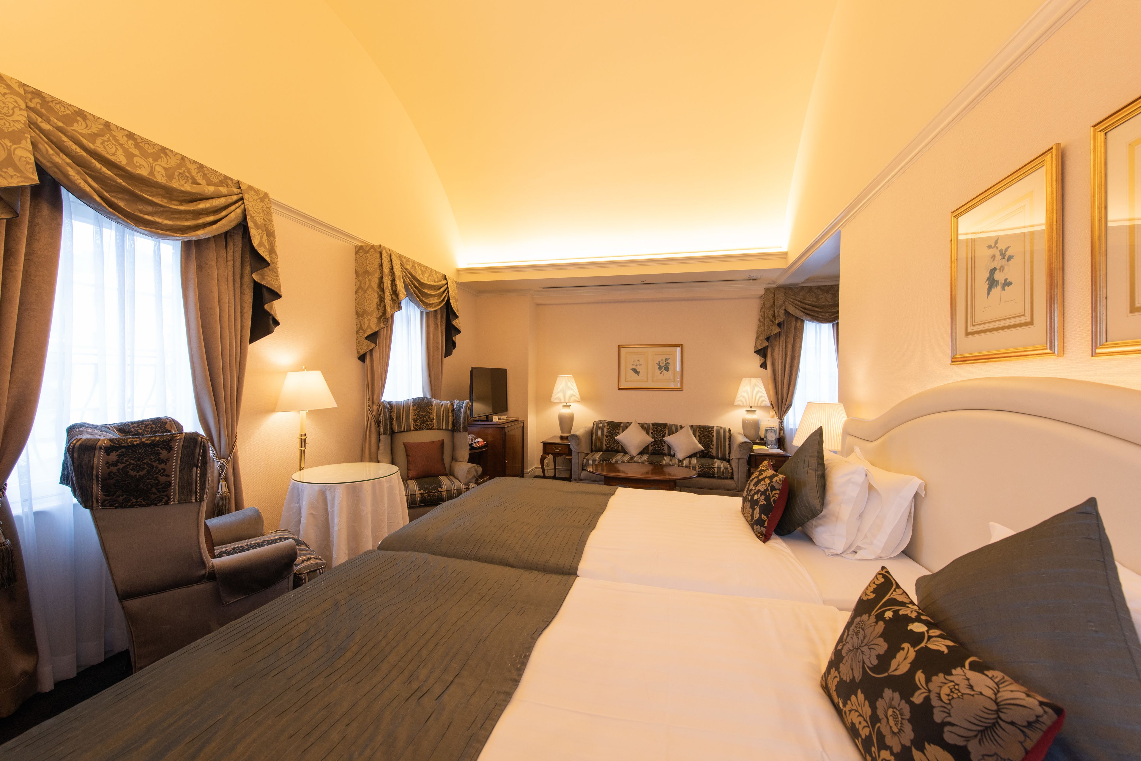 minibar, in-room safe, individually decorated, individually furnished