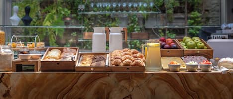 Daily continental breakfast for a fee