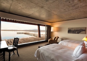 迷你吧贈品、房內夾萬、書桌、遮光窗簾/窗簾