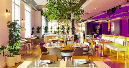 YOTEL New York Times Square