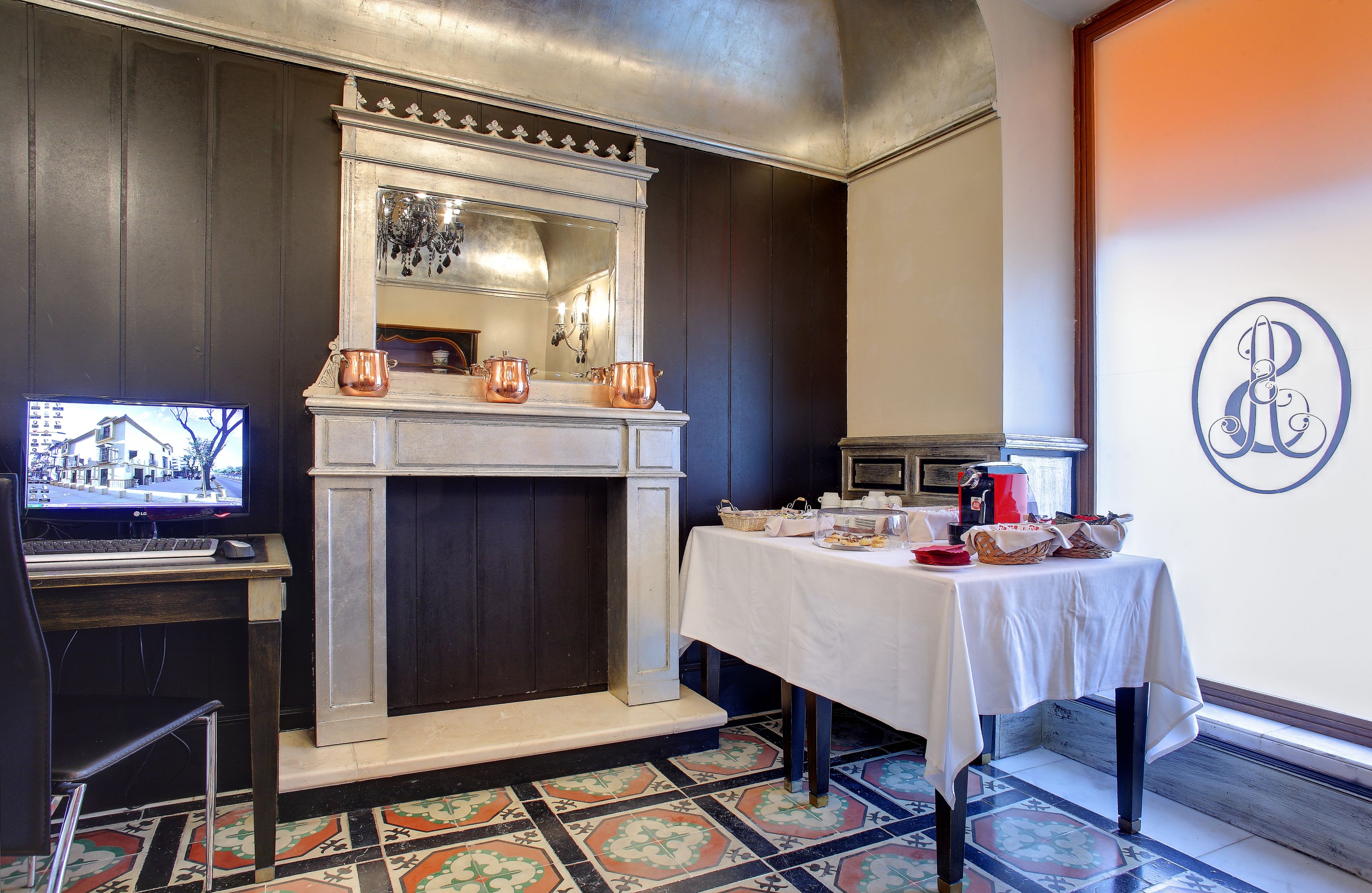 Desayuno a la carta (EUR 18 por persona) 