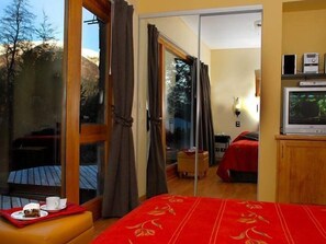 Hypo-allergenic bedding, down duvets, pillow-top beds, minibar - Antuquelen (Villa La Angostura)