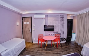 Superior Room, Ocean View | Premium bedding, pillowtop beds, minibar, in-room safe - B Hotel (Salvador)
