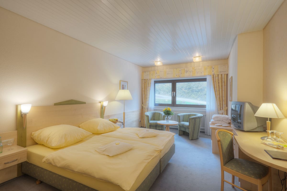 Premium bedding, minibar, in-room safe, desk