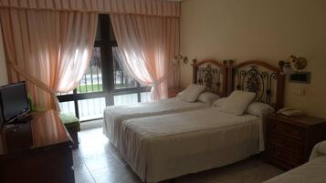 Kamar Triple | Seprai premium dan Wi-Fi gratis