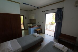 Studio | Free cribs/infant beds