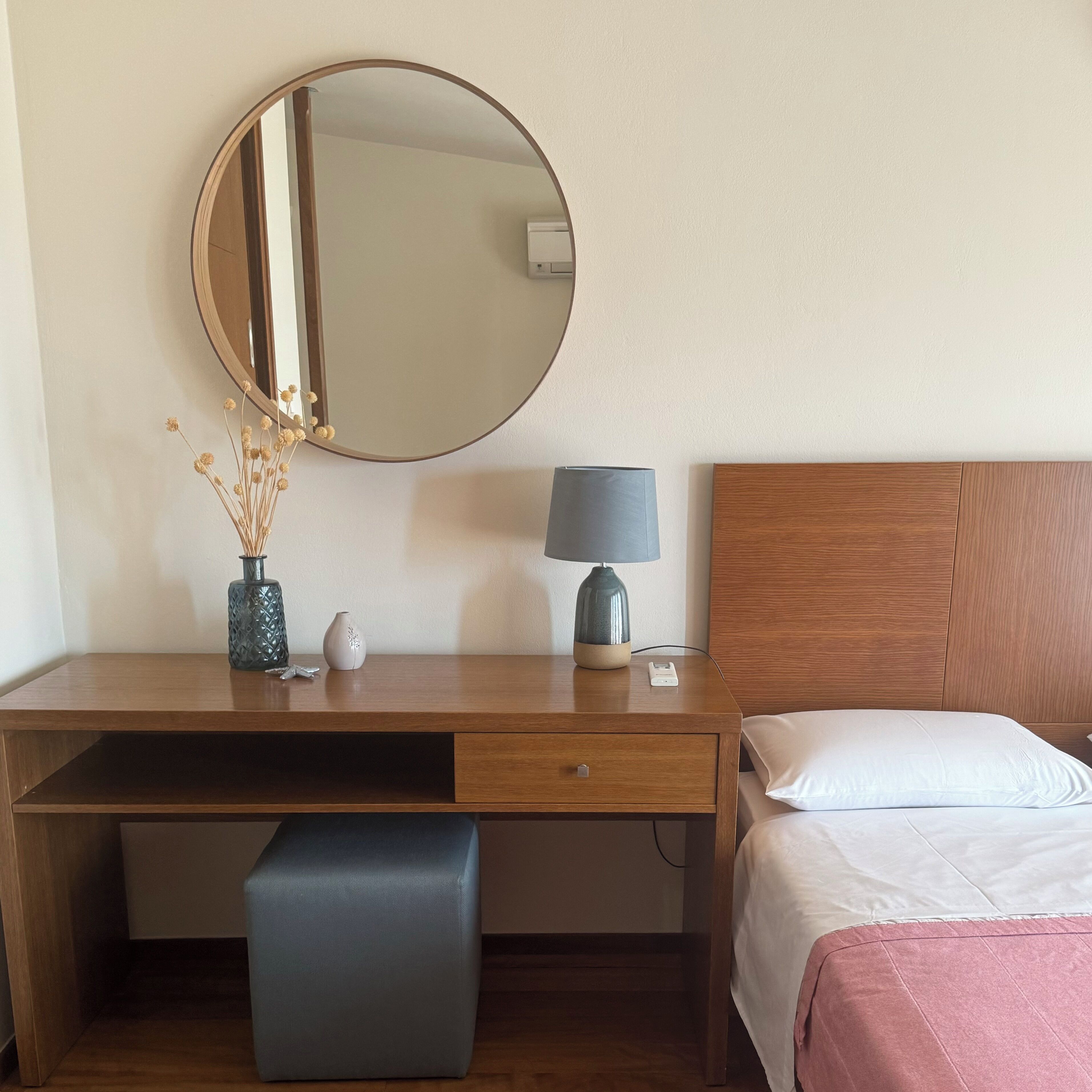 villa with shared pool - athina | 1 bedroom, in-room safe, individually furnished, soundproofing