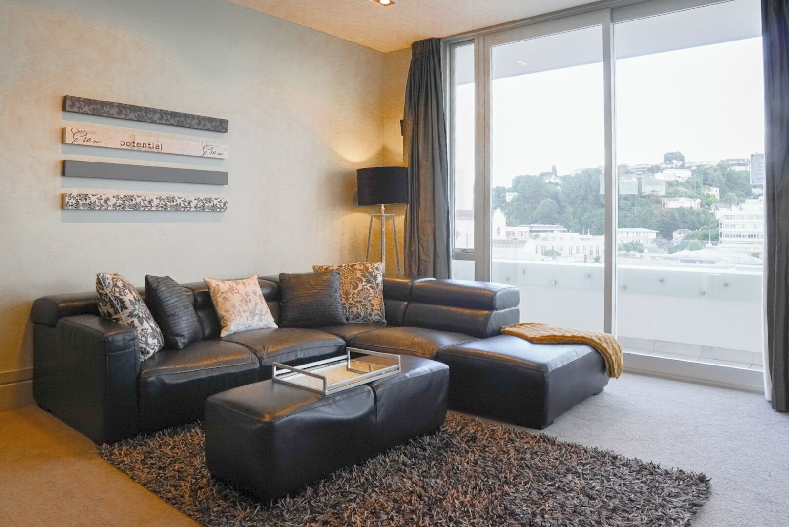 Departamento estándar, cocina | Sábanas de algodón egipcio y ropa de cama de alta calidad 