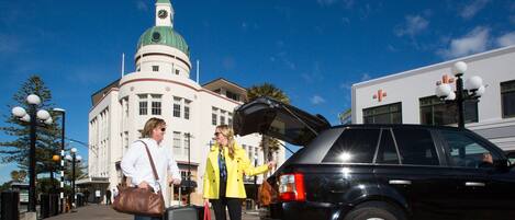 Nelle vicinanze (con prenotazione obbligatoria)