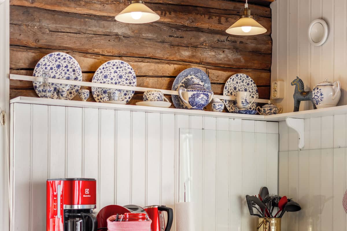 Superior Studio | Premium bedding, pillowtop beds, individually decorated