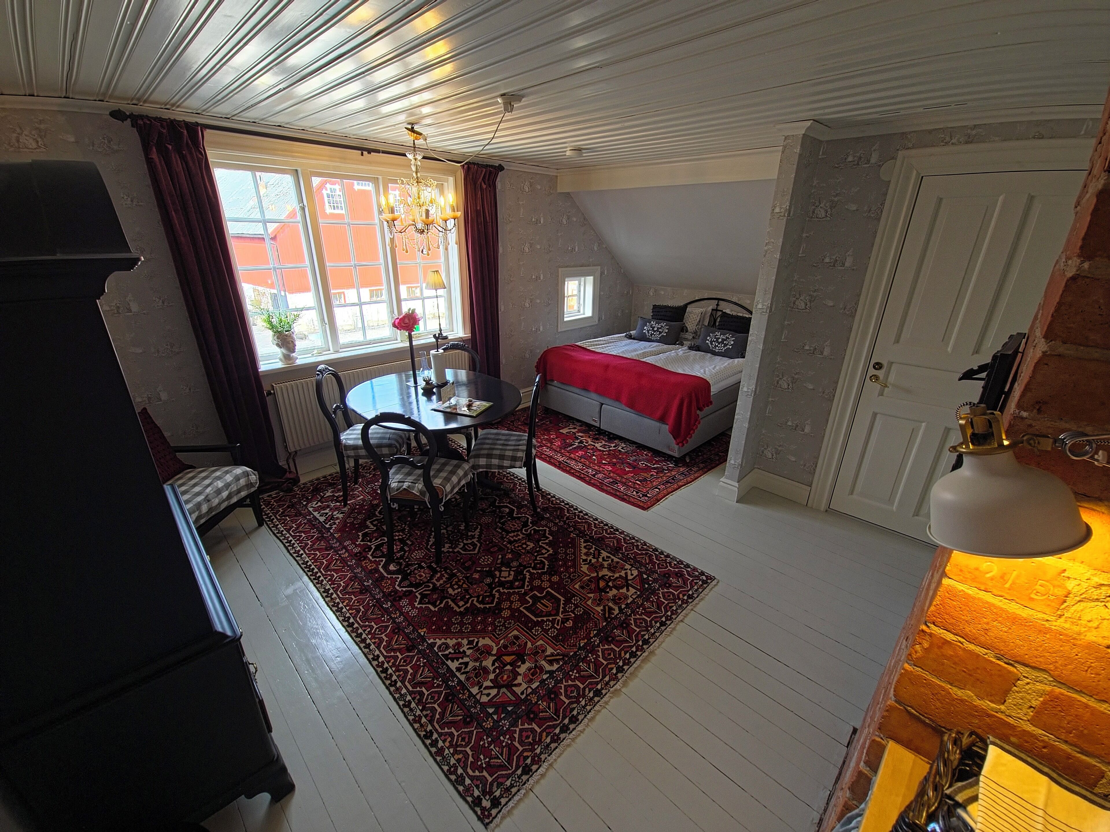 Romantic Apartment | Premium bedding, pillowtop beds, individually decorated