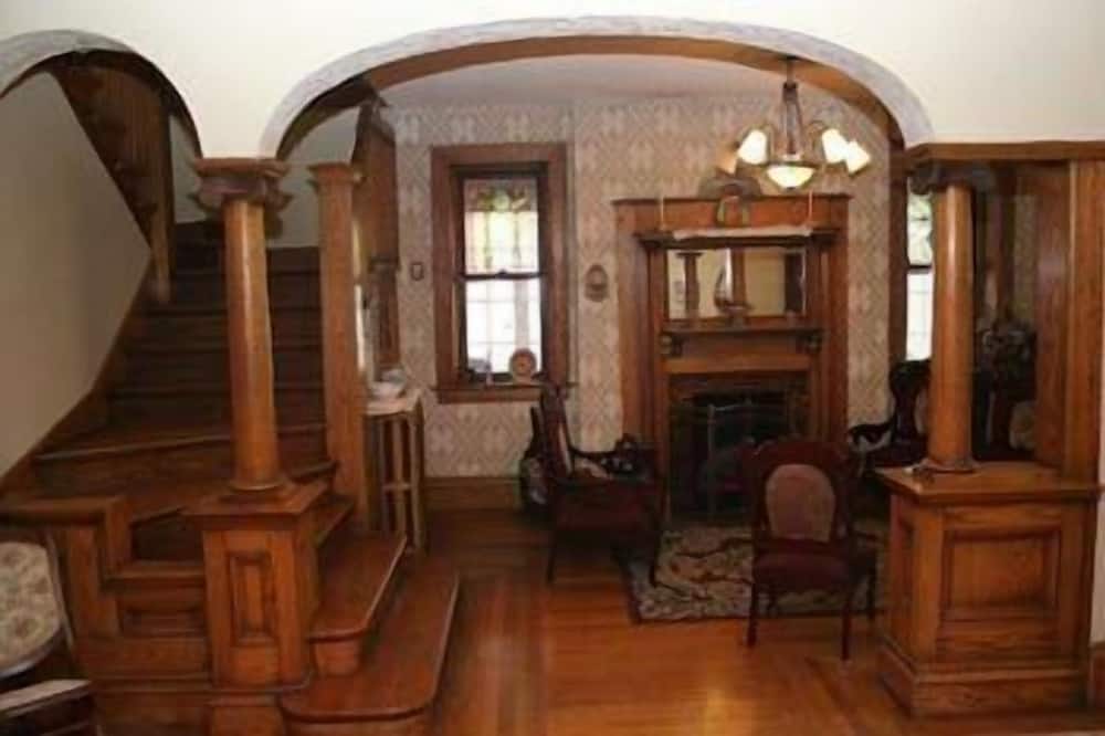 Wakamow Heights Bed & Breakfast