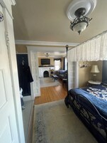 Executive Room (Executive Jacuzzi) | Individually decorated, individually furnished, free WiFi, bed sheets