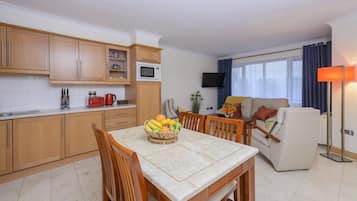Standard Apartment, 2 Bedrooms | Living area