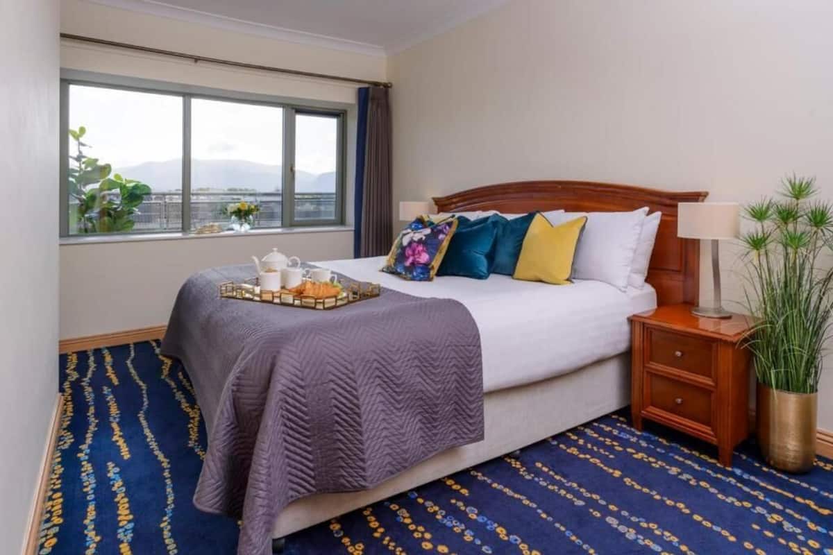 2 bedrooms, pillowtop beds, blackout drapes, soundproofing