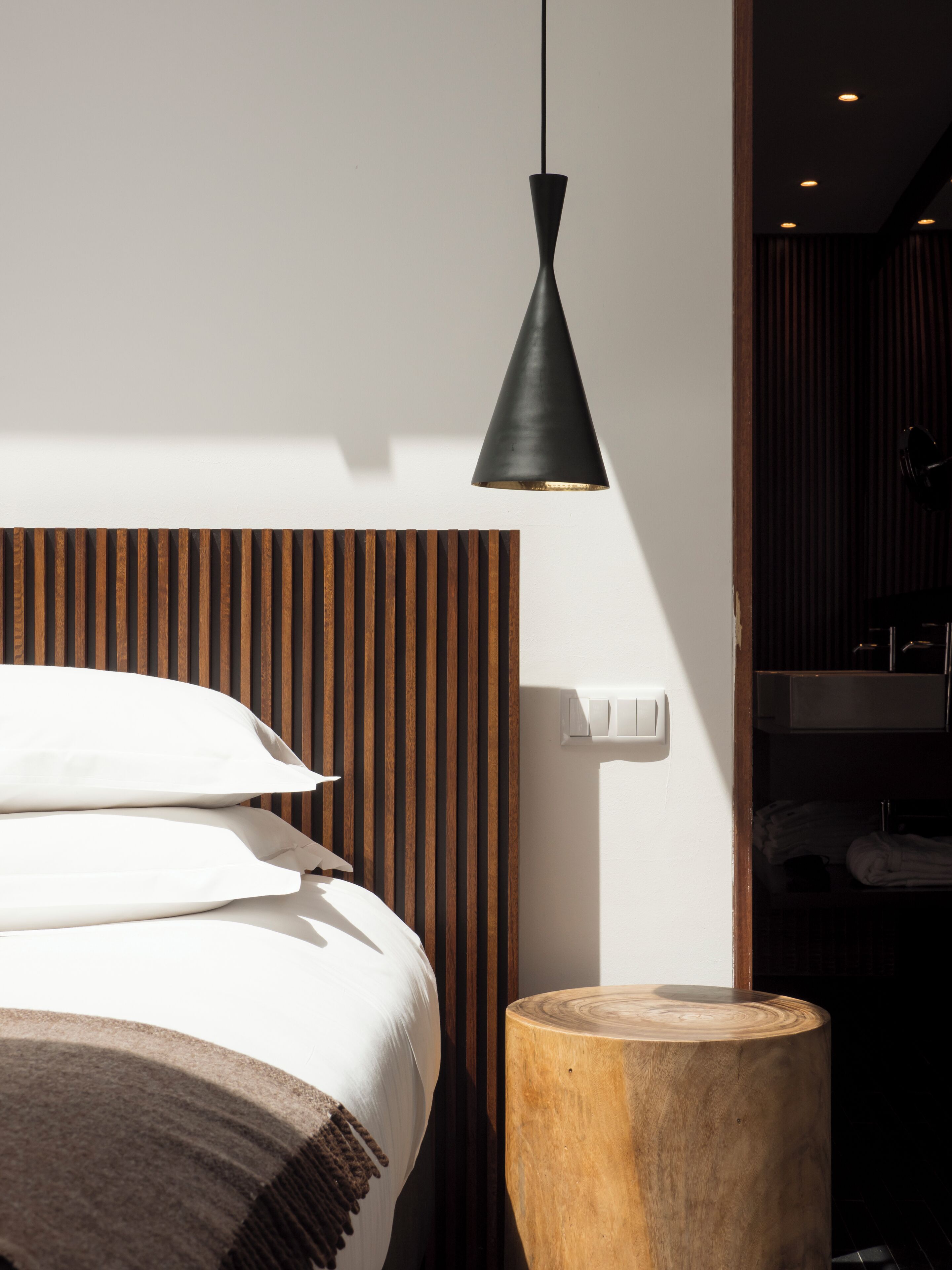 1 bedroom, Egyptian cotton sheets, Select Comfort beds, minibar