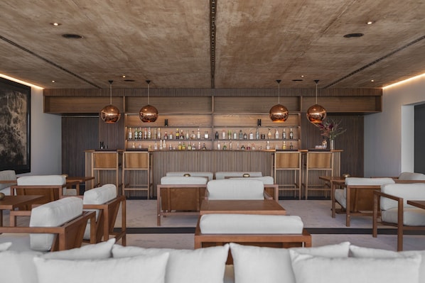 Breakfast, lunch, dinner served; Fusion cuisine, garden views - L’AND Vineyards – Relais & Châteaux (Montemor-o-Novo)