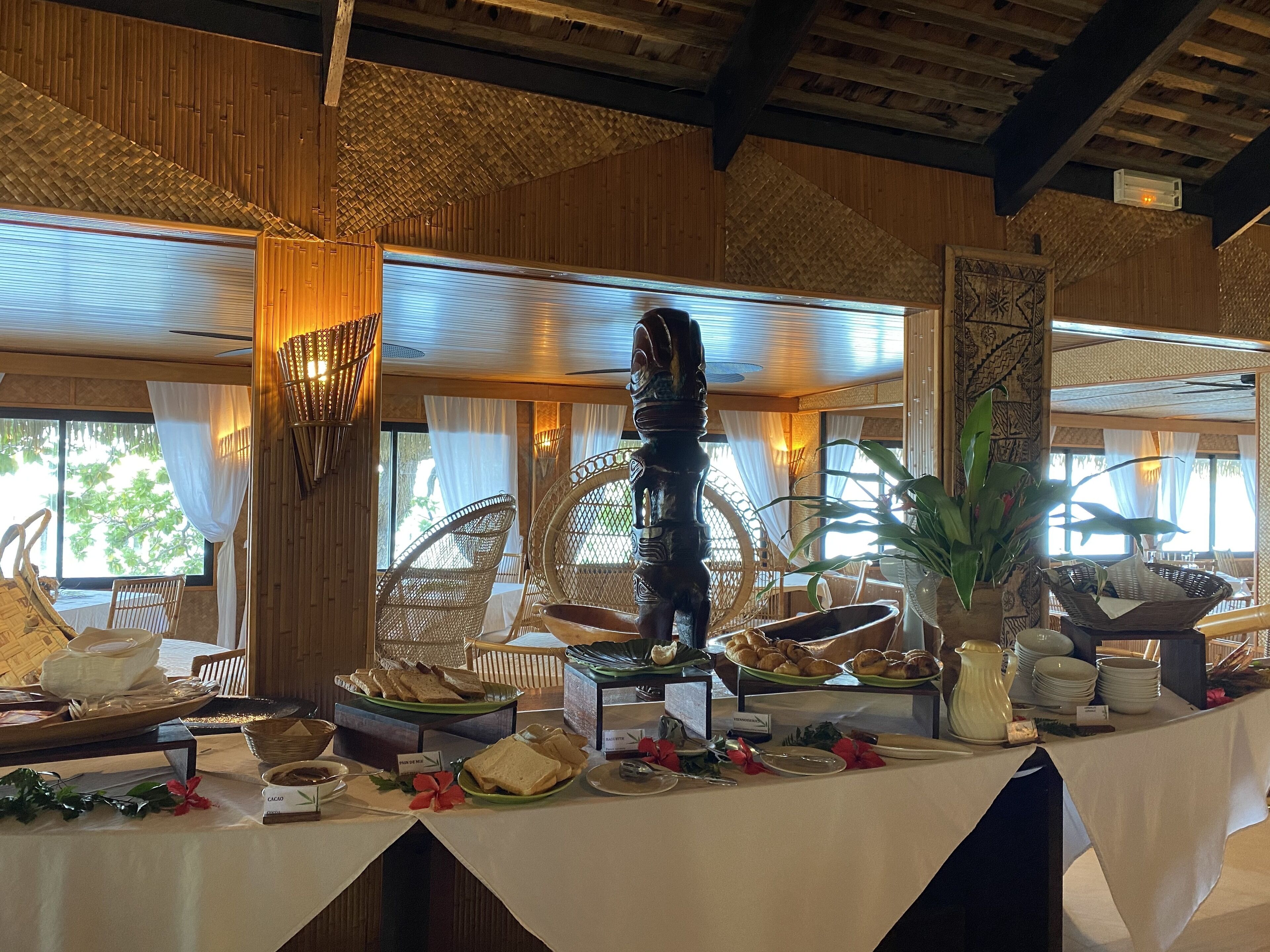 daily buffet breakfast (xpf 2900 per person)