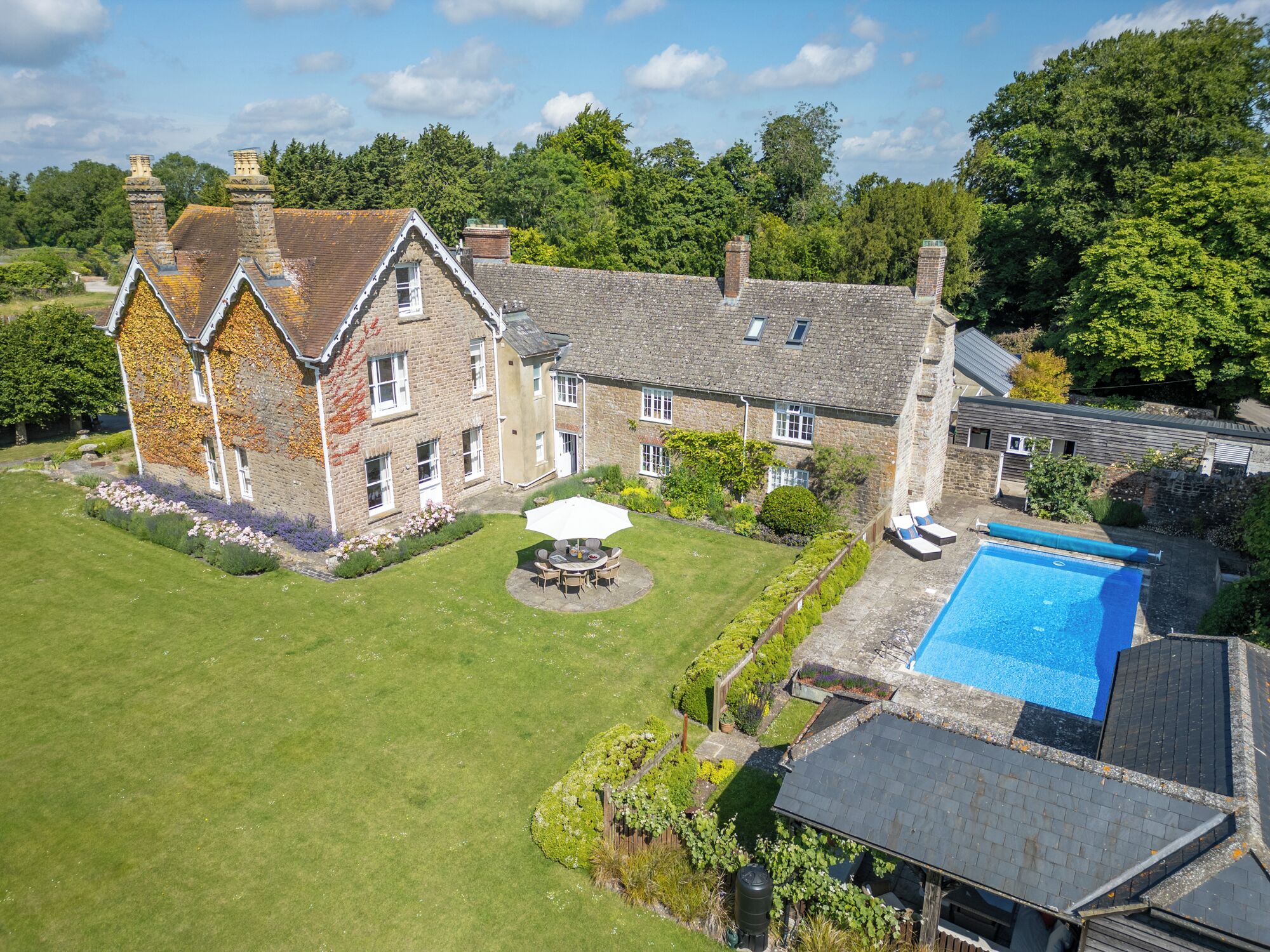 Premium bedding, individually decorated, iron/ironing board