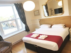 مكواة/لوح كي وواي فاي مجانًا وملاءات أسرّة