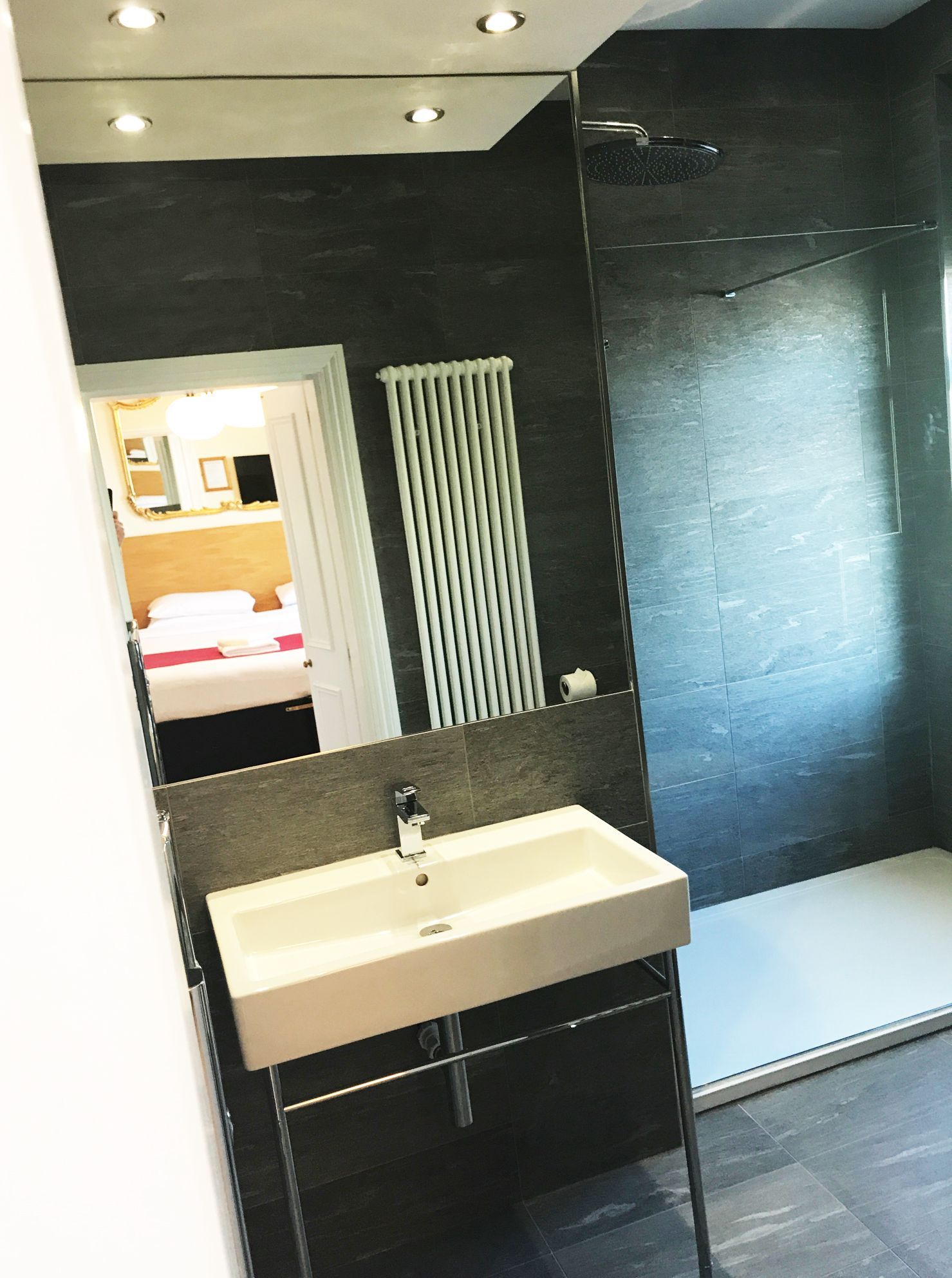 Photo - Gidea Park Hotel