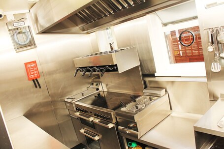 Gidea Park Hotel - view 3