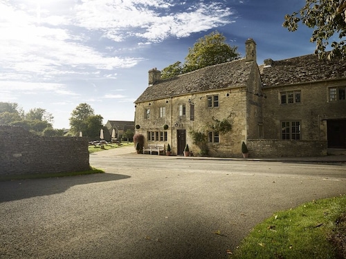 The Masons Arms
