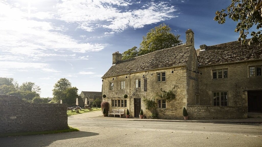 The Masons Arms