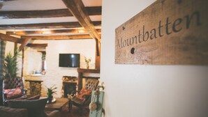 غرفة سوبيريور مزدوجة أو بسريرين منفصلين - بحمام داخل الغرفة - منظر للميناء (Mountbatten) | 1 غرفة نوم