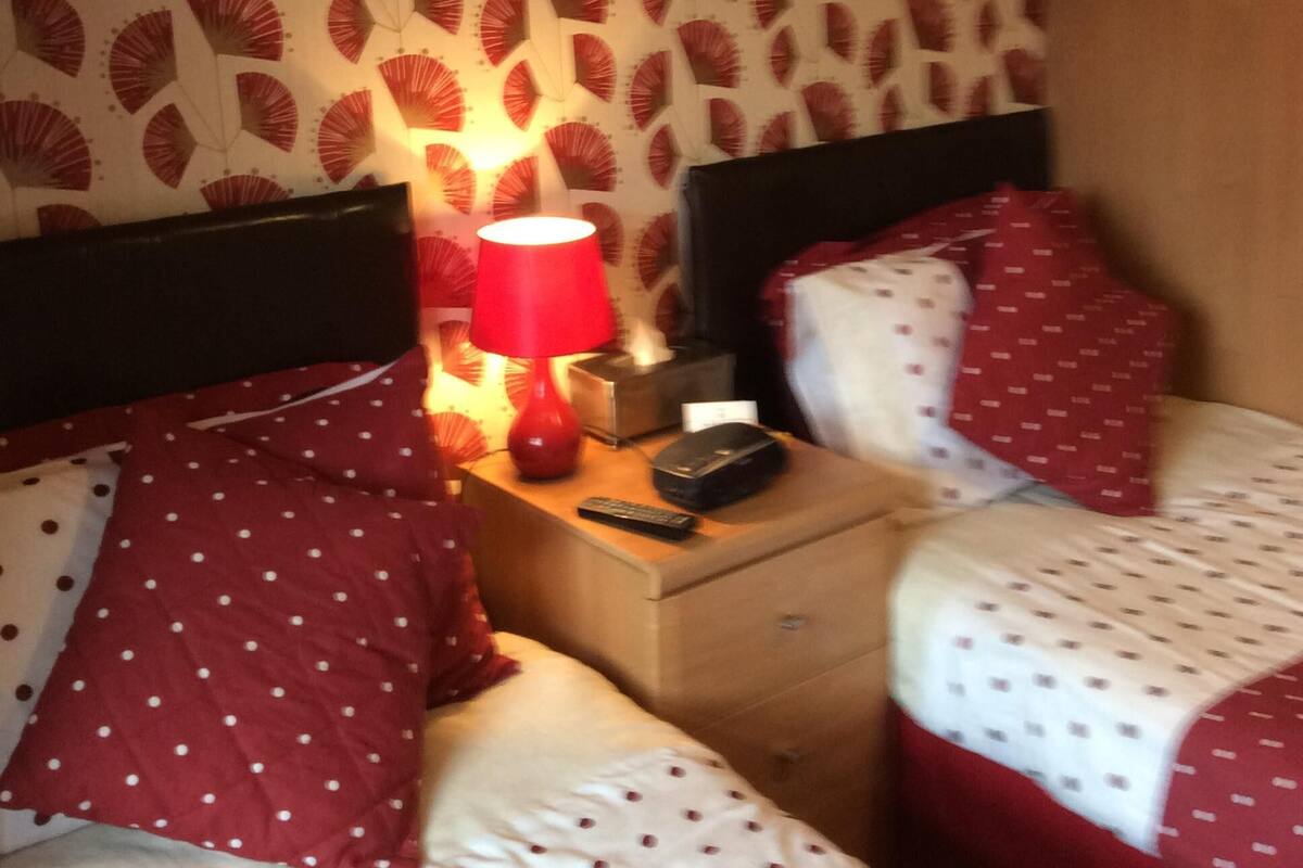 Standard Twin Room, Ensuite