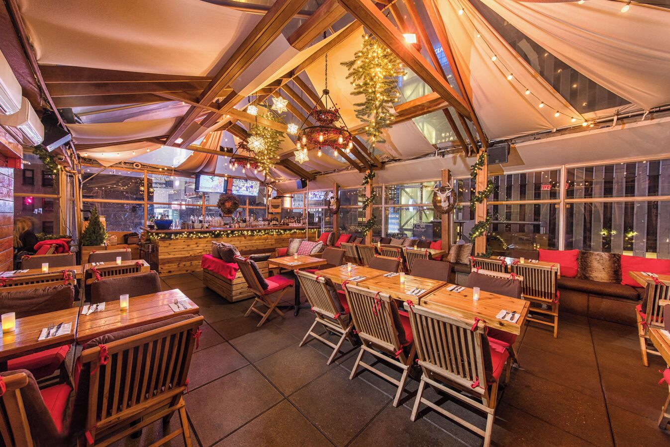 lunch, dinner, brunch served; american cuisine