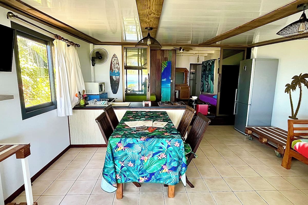 suite, beachside | private kitchen | microwave, stovetop, electric kettle, cookware/dishes/utensils