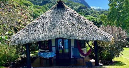 Linareva Moorea Beach Resort