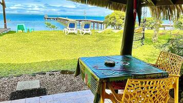 Bungalow luna di miele, lato spiaggia | Terrazza/patio