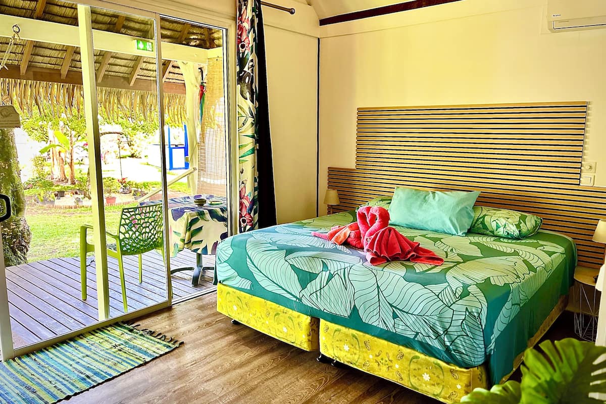 Bungalow, Partial Sea View, Garden Area | Premium bedding, Select Comfort beds, in-room safe
