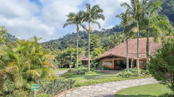 Fachada de la propiedad