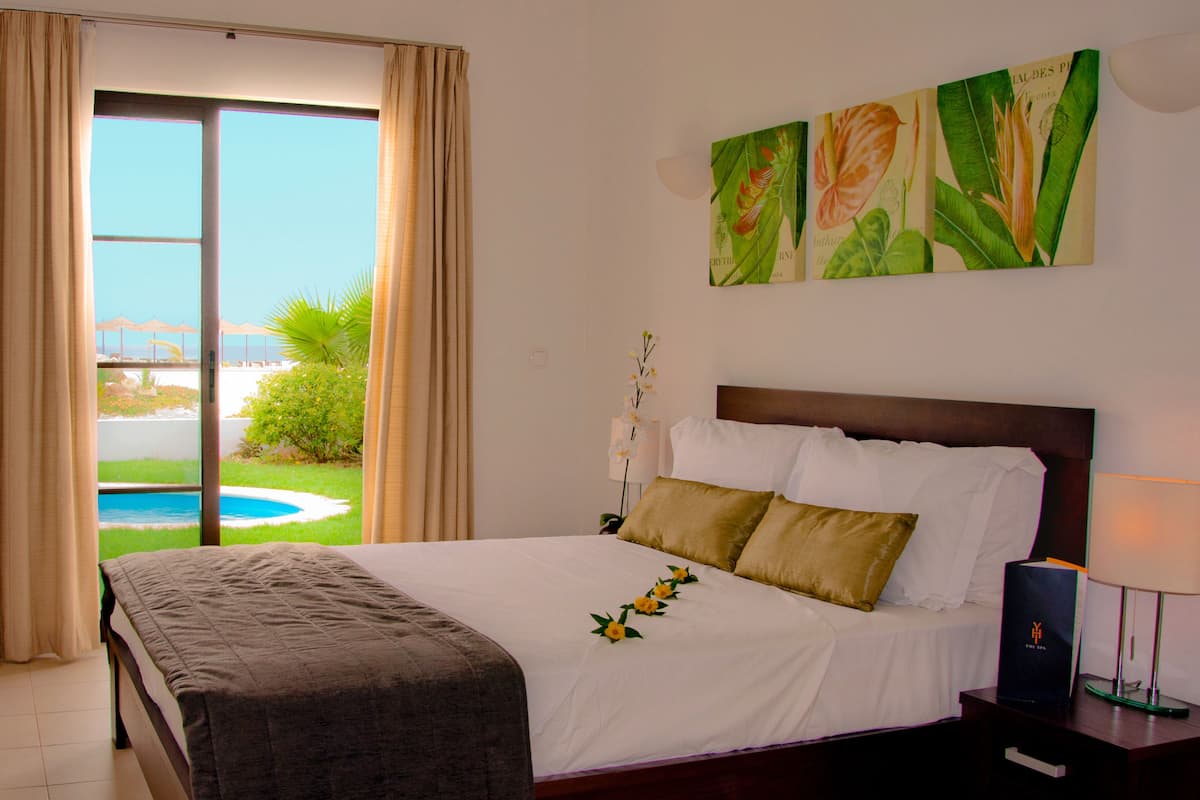 Villa, 3 Bedrooms, Private Pool (4 Adults + 2 Children) | In-room safe, desk, blackout drapes, bed sheets