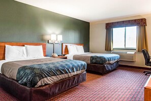 Desk, iron/ironing board, free WiFi, alarm clocks - Econo Lodge (Gaylord)