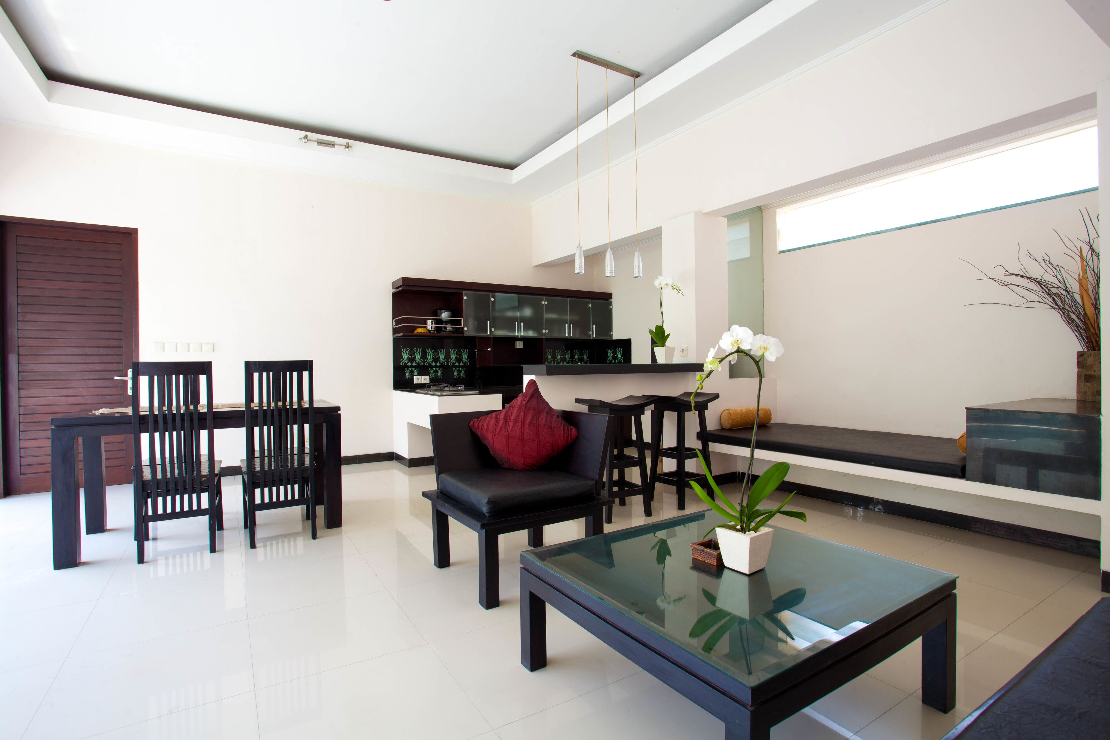 Daily continental breakfast (IDR 50000 per person)