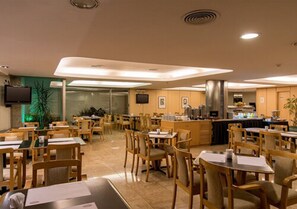 Se sirven almuerzos y cenas