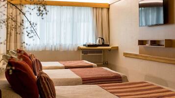 Executive Room, Multiple Beds | In-room safe, desk, blackout curtains, soundproofing