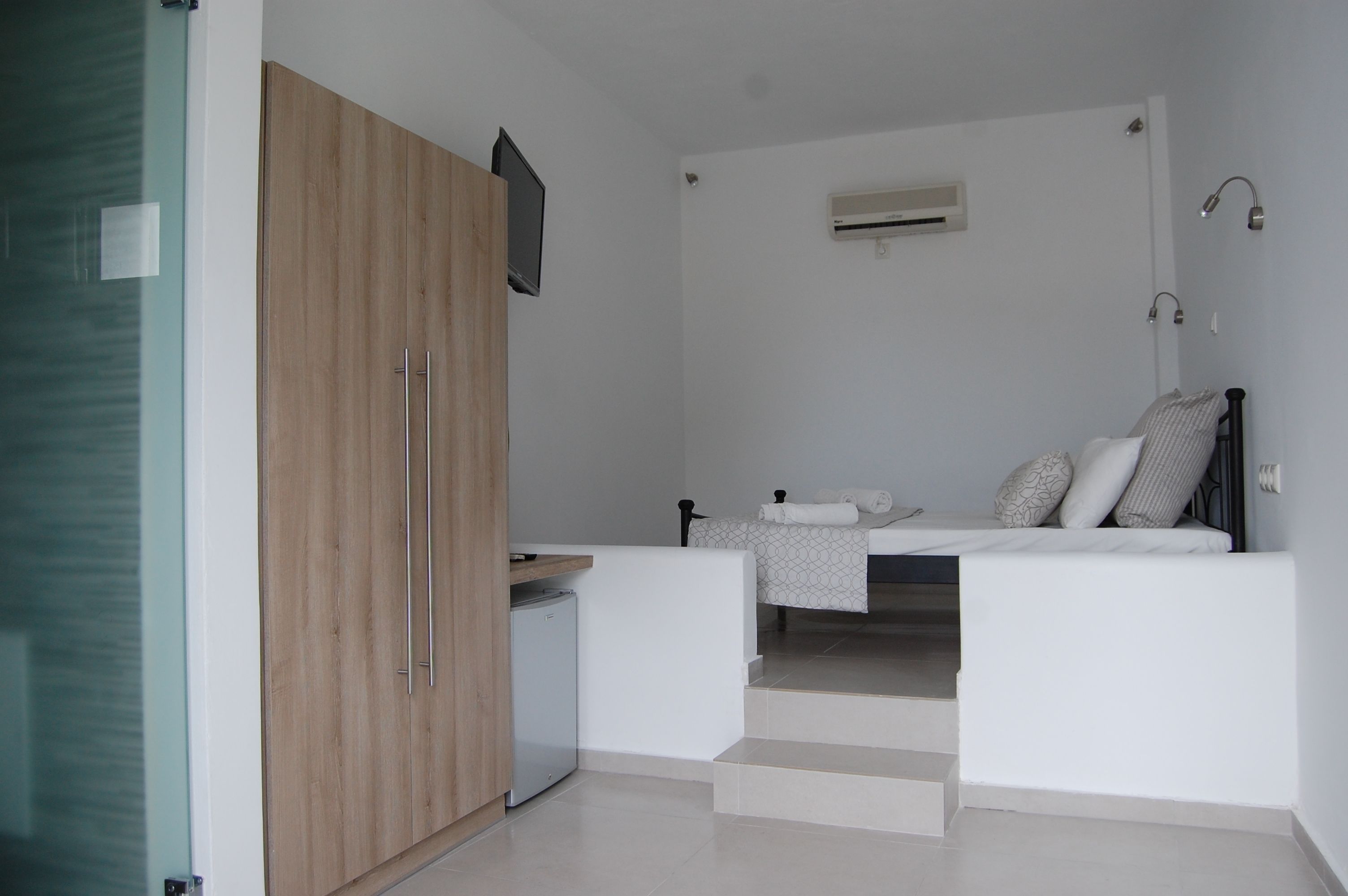 economy room, 1 double or 2 single beds, non smoking, terrace | in-room safe, laptop workspace, iron/ironing board, free wifi