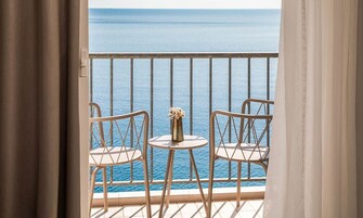 Superior double room with seaside balcony | Hypo-allergenic bedding, minibar, in-room safe, desk