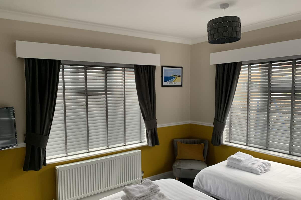 Chambre Standard avec lits jumeaux, salle de bain attenante