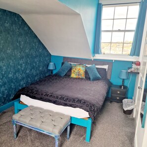 Double Room (Large) | Individually decorated, individually furnished, blackout drapes - Philbeach Guest House (Weymouth)