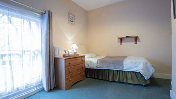 Basic Single Room, Ensuite (Room 1)