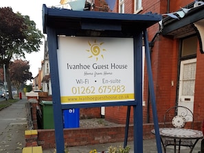 Exterior - Ivanhoe Guest House (Bridlington)